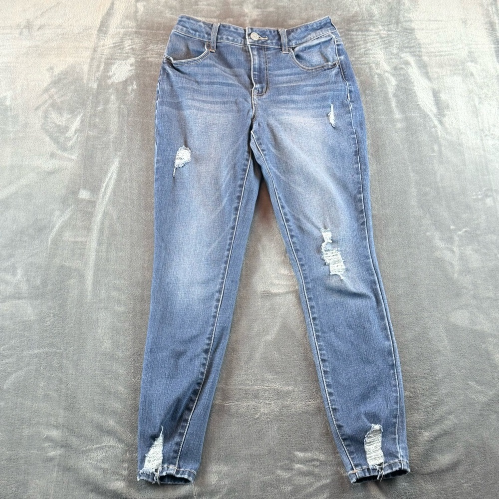 Maurice's Women's Jeans Distressed High-Rise Medium‎ Wash Size Small Regular